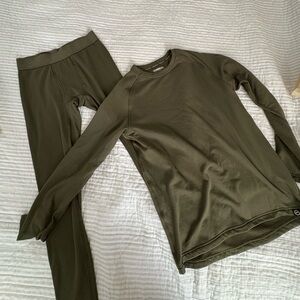 Magellan Outdoors Men's HuntGear Heavy Weight Baselayer Bottoms & Crew Neck Top